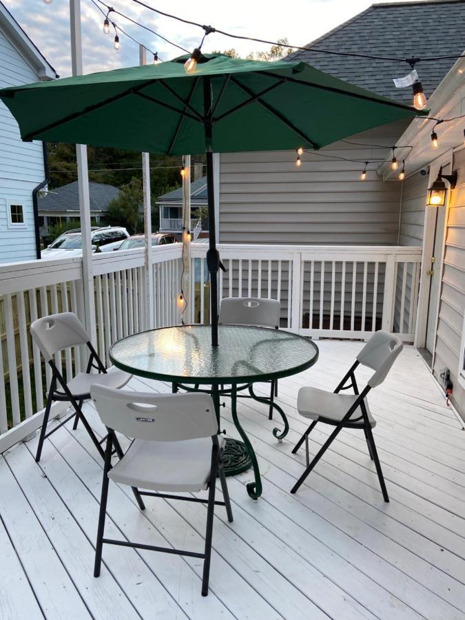Modern 3-Bedroom, Big Fence Yard, Pets Stay Free Durham Exterior foto