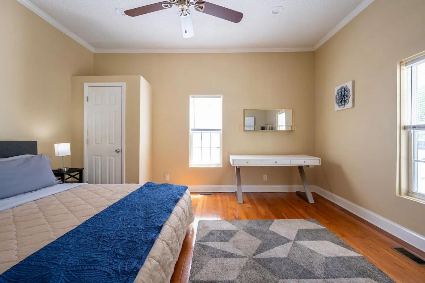 Modern 3-Bedroom, Big Fence Yard, Pets Stay Free Durham Exterior foto