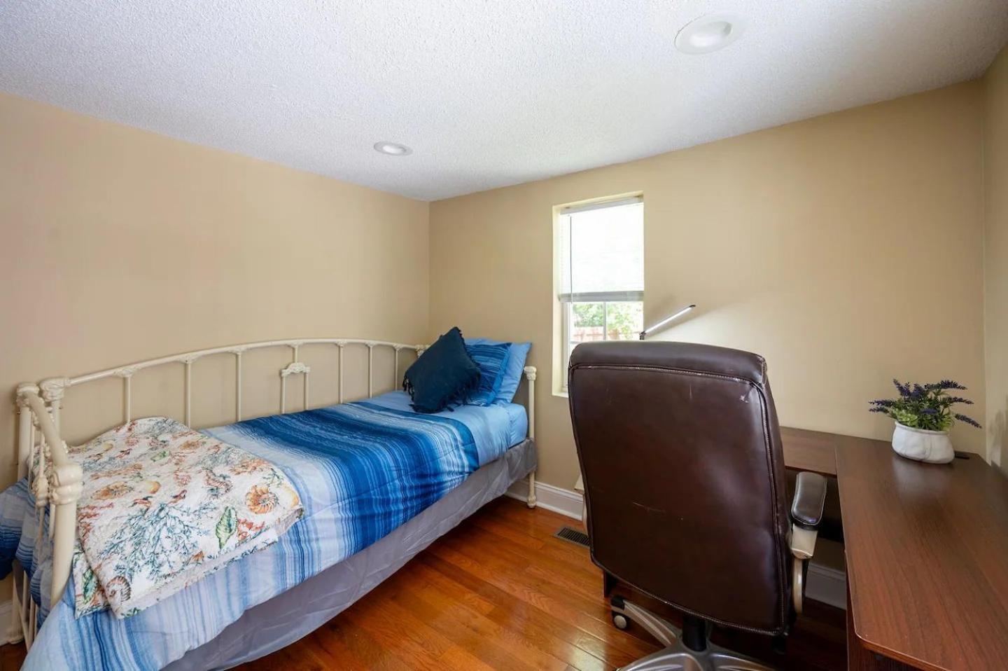 Modern 3-Bedroom, Big Fence Yard, Pets Stay Free Durham Exterior foto